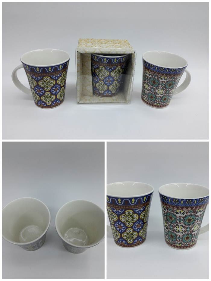osmanlı motifli kupa bardak desenli farklı tasarımlı rengarenk çini motifleri ve çini desenleri ile kupa bardak kulplu olup iç kısmı beyaz dış kısmı ise farklı baskılarla motifli olarak farklı 4 desenli olarak toptan satışlarımızda mevcuttur.